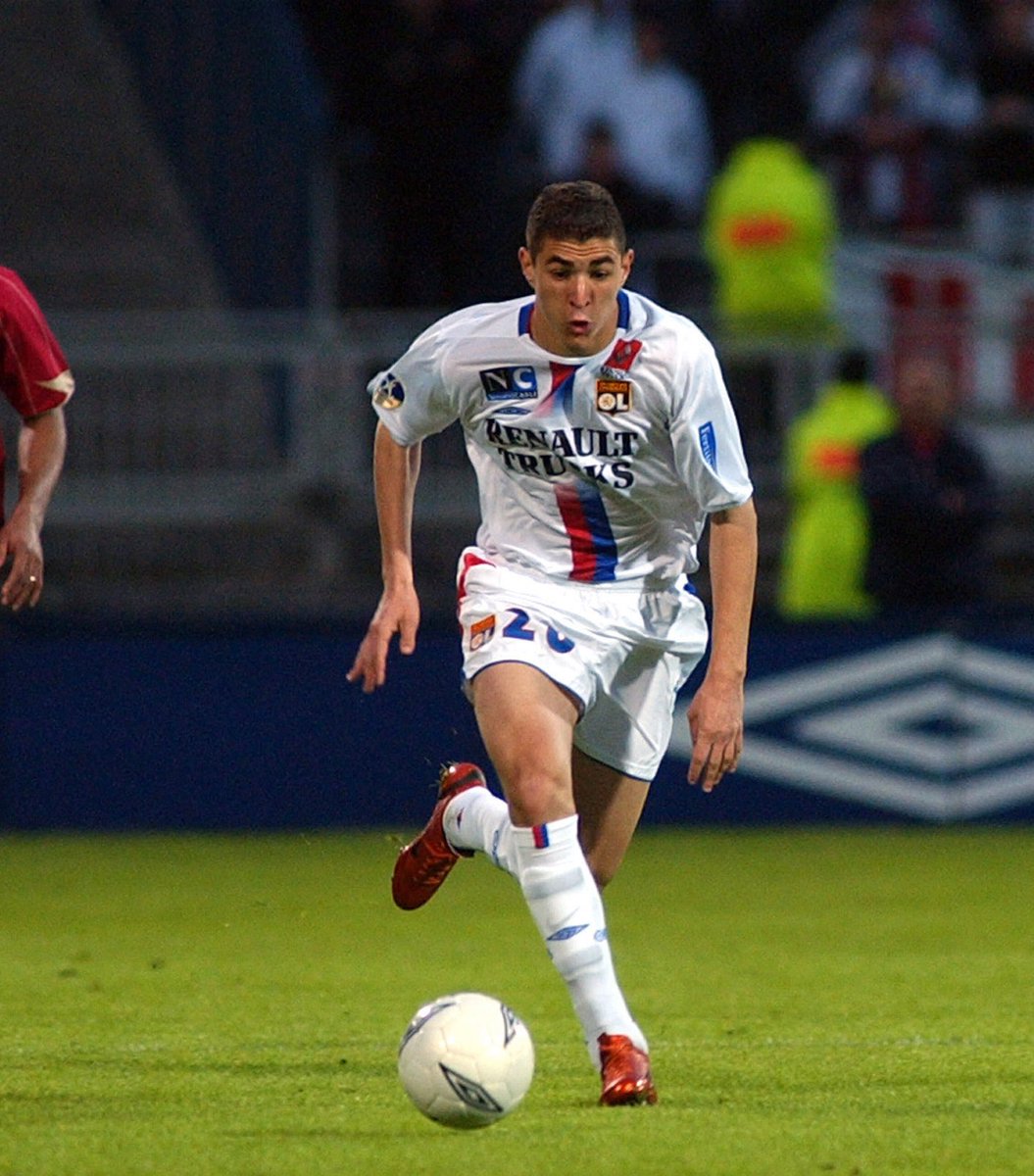 _BeFootball's tweet image. 🚨 Benzema 🇫🇷 : « 𝗦𝗜 𝗟’𝗢𝗟 𝗘𝗦𝗧 𝗨𝗡𝗘 𝗢𝗣𝗧𝗜𝗢𝗡 𝗗𝗔𝗡𝗦 𝗟𝗘𝗦 𝟮 𝗔𝗡𝗦 𝗤𝗨𝗜 𝗔𝗥𝗥𝗜𝗩𝗘𝗡𝗧 ? 𝗝𝗘 𝗡’𝗔𝗜 𝗣𝗔𝗦 𝗗𝗘 𝗖𝗟𝗨𝗕 𝗘𝗡 𝗧𝗘̂𝗧𝗘 (😆).

J'ai deux ans à jouer au foot et je donne mon maximum. Je fais deux ans de bataille. C'est du travail. 

𝗦𝘂𝗿…