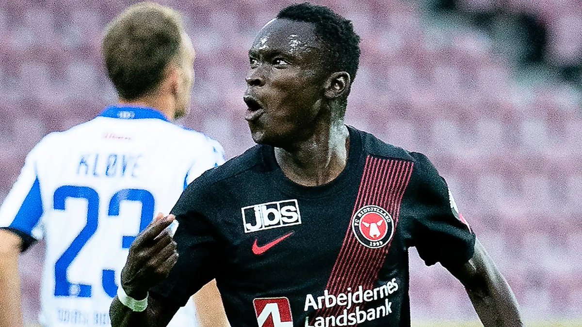 toptierpicks_'s tweet photo. Europa League POY Card Thursday 🏆⚽️ 

20u 🔒 FC Midtjylland Team Total over 1.5 -155

20u 🔒 Young Boys vs Lille BTTS YES -130

10u Young boys vs Lille over 2.5 -135

10u Midtjylland DNB + Palace ML -165 

Four pack slate today. Throw a like if you’re riding folks. Need all of the energy here 🔥❤️