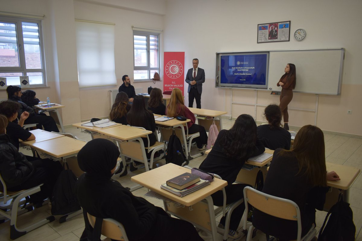 SinasiBalta's tweet photo. Bilecik Ticaret İl Müdürlüğümüz ile Bilecik İl Milli Eğitim Müdürlüğümüz koordinesinde, ilimizdeki Mesleki ve Teknik Anadolu Liselerinde  "Girişimcilik"  ve "Kooperatifçilik" Eğitimlerine devam ediyoruz. https://t.co/by6pskUohX