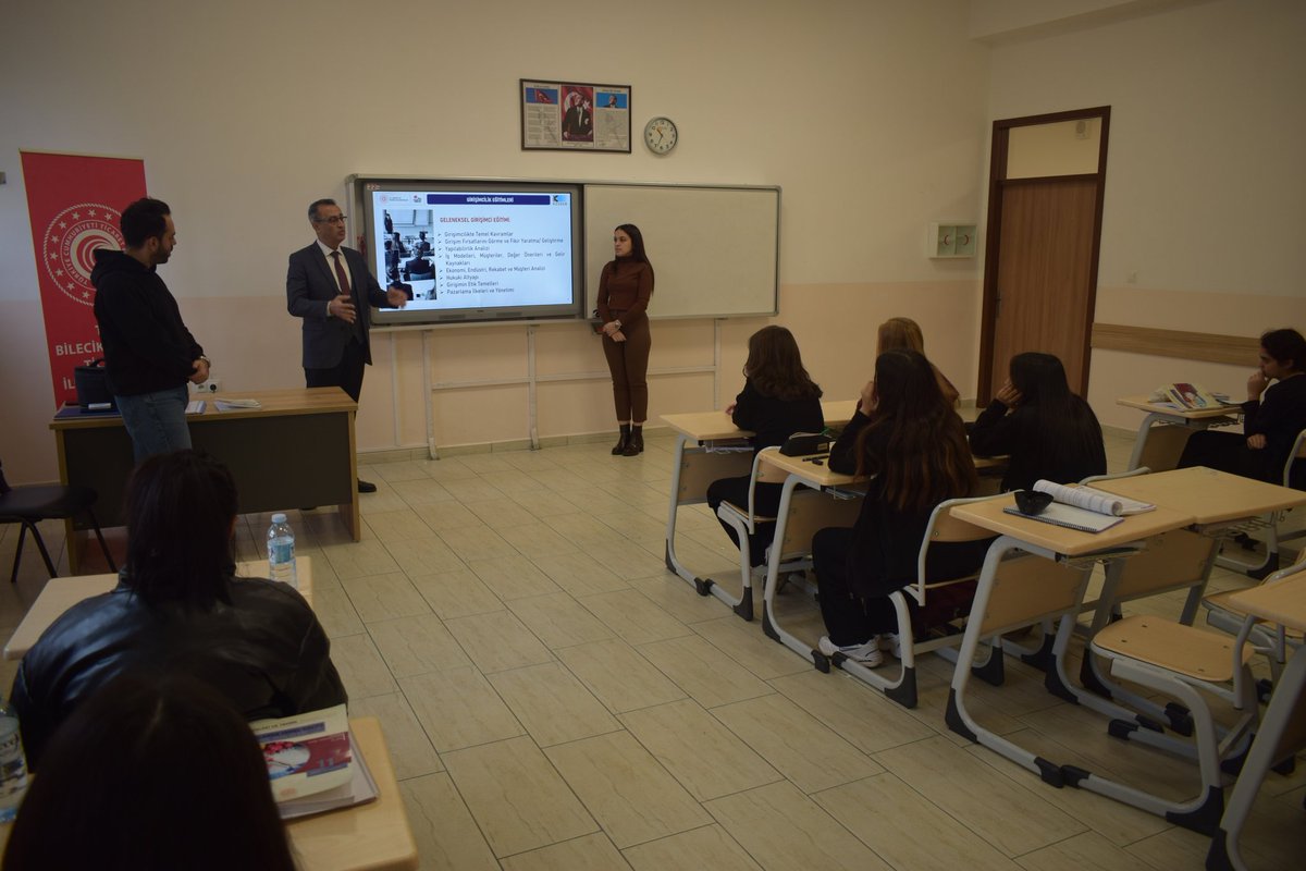 SinasiBalta's tweet photo. Bilecik Ticaret İl Müdürlüğümüz ile Bilecik İl Milli Eğitim Müdürlüğümüz koordinesinde, ilimizdeki Mesleki ve Teknik Anadolu Liselerinde  "Girişimcilik"  ve "Kooperatifçilik" Eğitimlerine devam ediyoruz. https://t.co/by6pskUohX