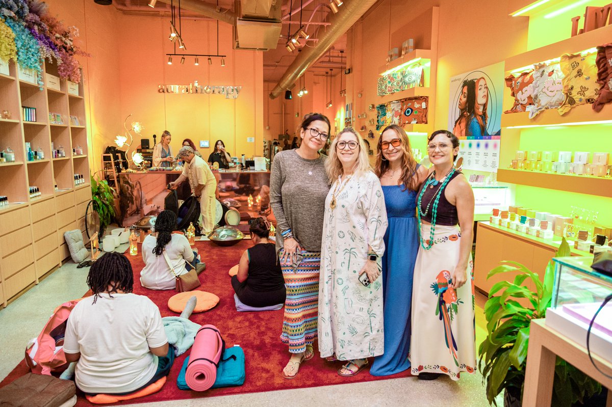 Miami kicked off <a href="/globalsoundbath/">globalsoundbath</a> with <a href="/ADORAtherapy/">Auratherapy</a> by CEO Laura McCann. Grateful for all who brought this to life. Next stop: LA 2026!
🔗 globalsoundbath.com
#Soundbaths #soundbathing #auratherapy #cancersurvivor #resonance2025 #globalsoundbath #MindsetShift