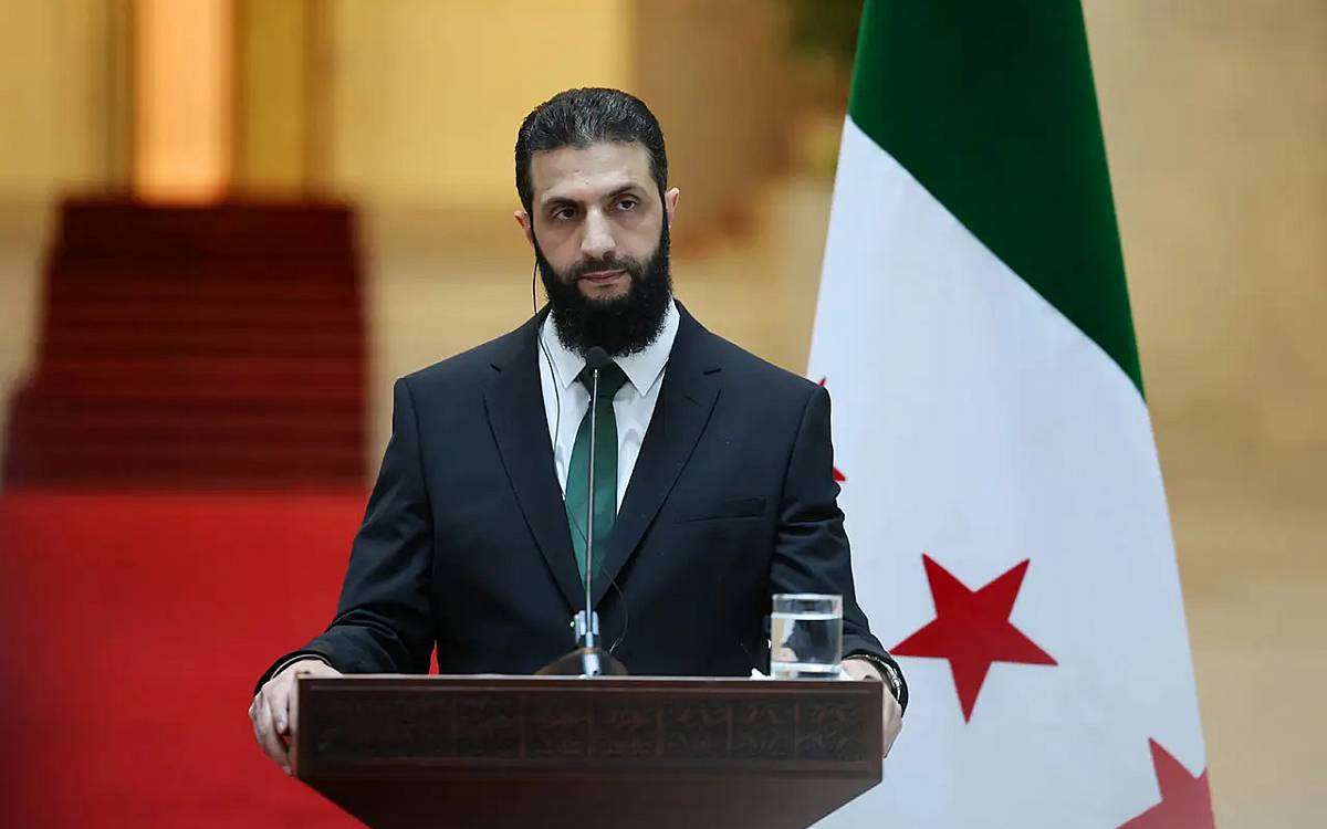 kiyashaber065's tweet photo. Suriye Cumhurbaşkanı Ahmed Şara:

"Cumhurbaşkanının her şeye karar verdiği bir Suriye istemiyorum ve halkın bunu kabul edeceğini sanmıyorum." https://t.co/wwKFC4SCOZ