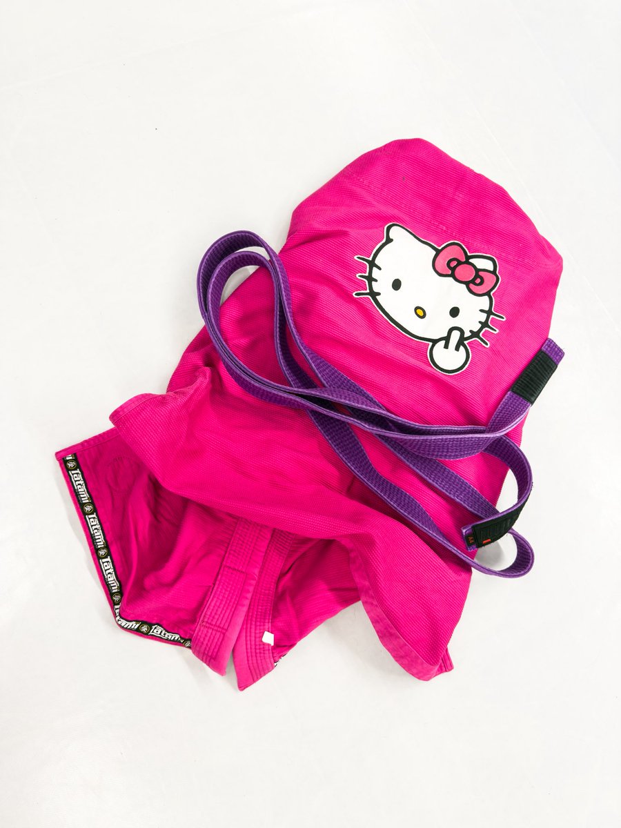 Tasan 2v sitten bjj purppuravyö, sen jälkeen sitten kaikenlaisia haasteita esim. Polvileikkaus mutta ei kai muuta kun eteenpäin!