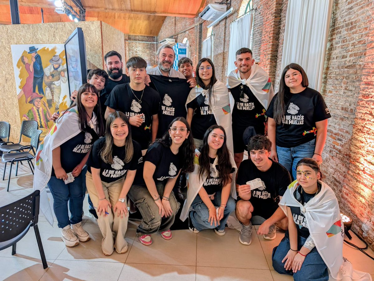 Agradecemos al <a href="/cintendentesuy/">Congreso de Intendentes</a> que  recibió a los adolescentes de la campaña del Buentrato muy comprometida mente. <a href="/inau_oficial/">INAU</a>