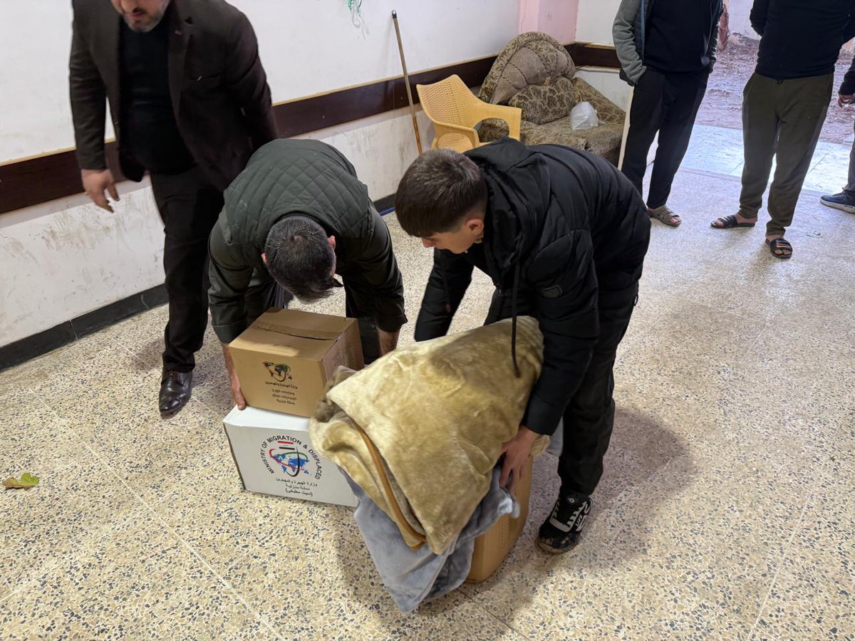 mediamomd's tweet photo. بتوجيه من وزيرة الهجرة والمهجّرين السيدة إيفان فائق جابرو، وزعت وزارة الهجرة والمهجرين (3) آلاف سلة غذائية وصحية ومستلزمات منزلية إلى الأسر المتضررة جرّاء الأمطار والسيول في قضاء جمجمال بمحافظة السليمانية، وذلك ضمن جهودها العاجلة لدعم المتضررين وتوفير الاحتياجات الأساسية https://t.co/fd8V1jL8q1