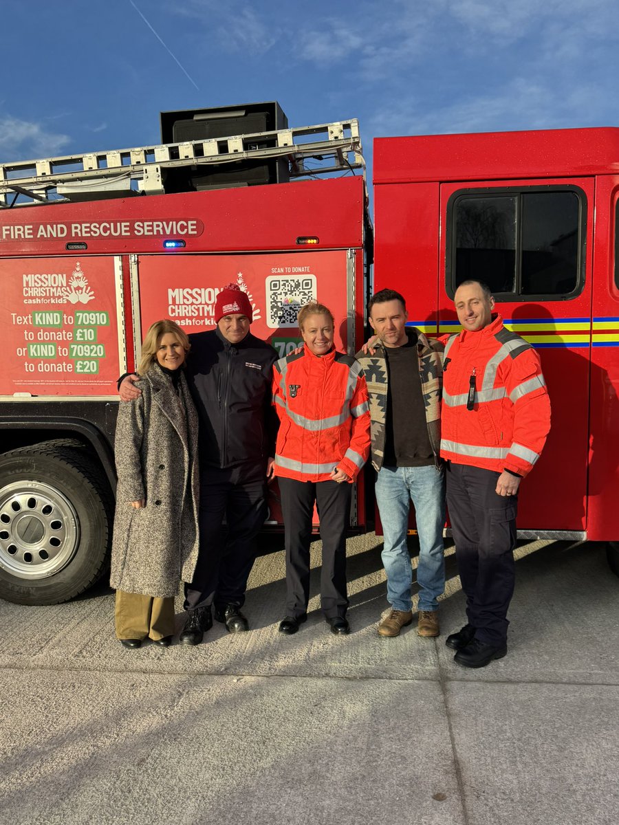 ACFONattrass's tweet image. Thank you to @manchesterfire and everyone who has contributed their time to volunteer or buy gifts for MISSION CHRISTMAS to make sure that children living in poverty have something special to open on Christmas Day 🎅 ⛄️ 🎄 ❤️ 🔥 🚒 #CommunitySpirit