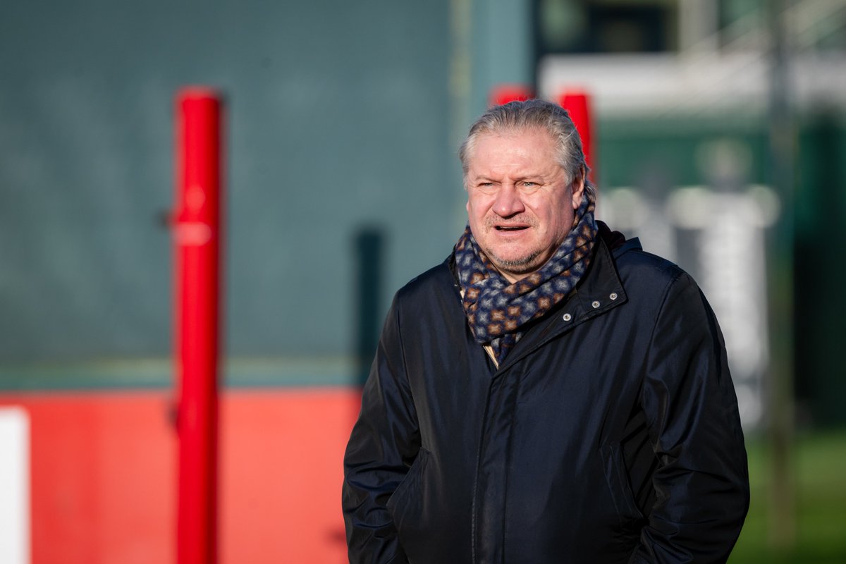 ManUtd's tweet image. We were proud to welcome back Andrei Kanchelskis today ❤️

The former Red enjoyed a tour of Carrington before watching our first team train 📲 bit.ly/4puaneV