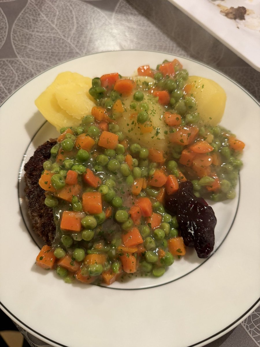 JonasMejdal's tweet photo. Når man besøger sin bedstemor i Aulum ❤️ #jatak https://t.co/D4ICHsoGkS
