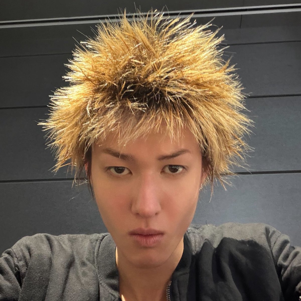 cortisrecords's tweet photo. I AM CRYING WHYS HE MAD https://t.co/A5275tRm8v