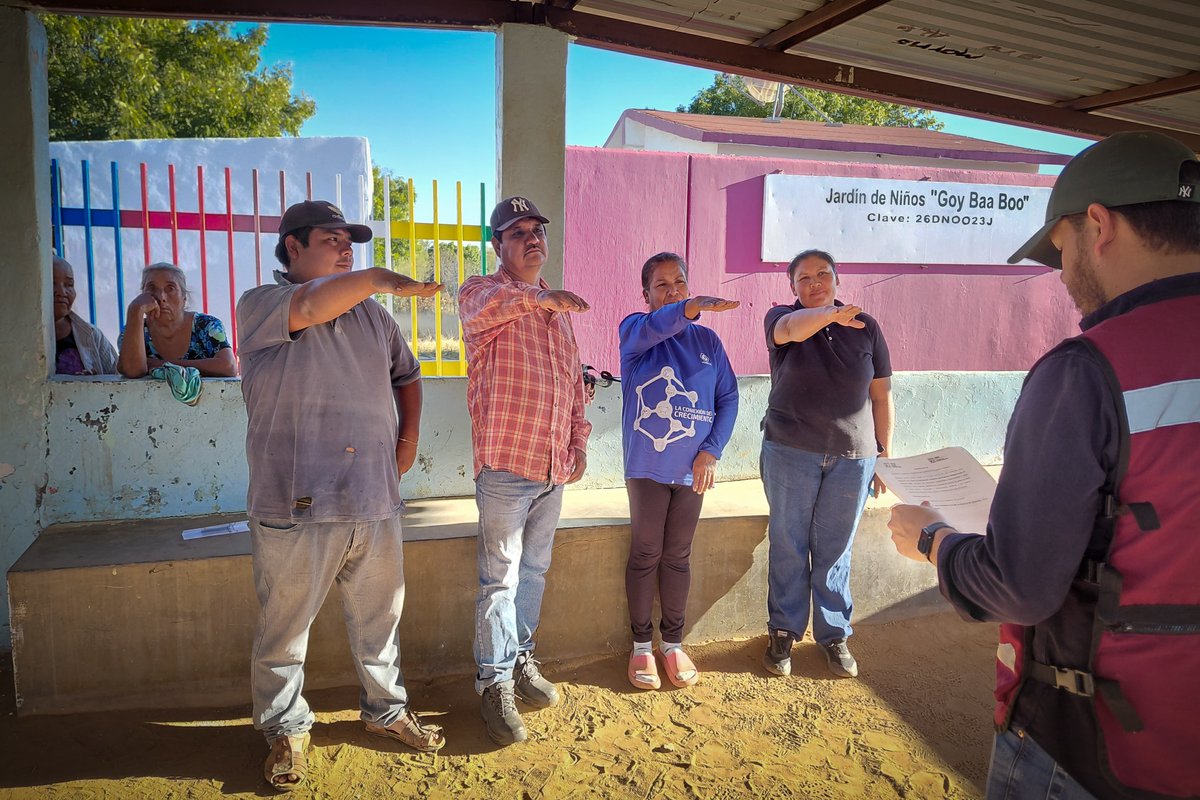 sonoracoves's tweet image. 🟠 Hoy en Goyjaquia, Quiriego, realizamos la entrega de material de mejoramiento de vivienda.

🙌🏼 Desde #Coves impulsamos acciones que fortalecen los hogares, en línea con la visión del Gobernador @AlfonsoDurazo , para que cada obra tenga rostro humano y participación ciudadana.