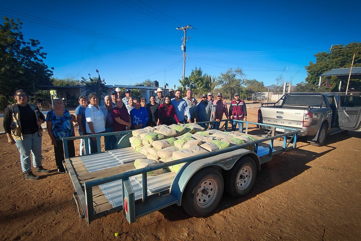 sonoracoves's tweet image. 🟠 Hoy en Goyjaquia, Quiriego, realizamos la entrega de material de mejoramiento de vivienda.

🙌🏼 Desde #Coves impulsamos acciones que fortalecen los hogares, en línea con la visión del Gobernador @AlfonsoDurazo , para que cada obra tenga rostro humano y participación ciudadana.