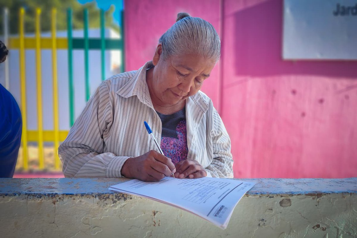 sonoracoves's tweet image. 🟠 Hoy en Goyjaquia, Quiriego, realizamos la entrega de material de mejoramiento de vivienda.

🙌🏼 Desde #Coves impulsamos acciones que fortalecen los hogares, en línea con la visión del Gobernador @AlfonsoDurazo , para que cada obra tenga rostro humano y participación ciudadana.