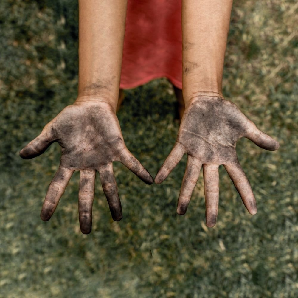 bosunatiklama's tweet image. Tekirdağ'da ısınmak için yaktığı tenekeyi tinerle harlarken yanarak ölen 16 yaşındaki işçi Mustafa Eti'nin yaklaşık 3 aydır çalışmasına rağmen sigortasının olay günü başlatıldığı öğrenildi.

• 'Asli kusurlu' olarak yargılanan 2 sanık tahliye edildi. (T24)