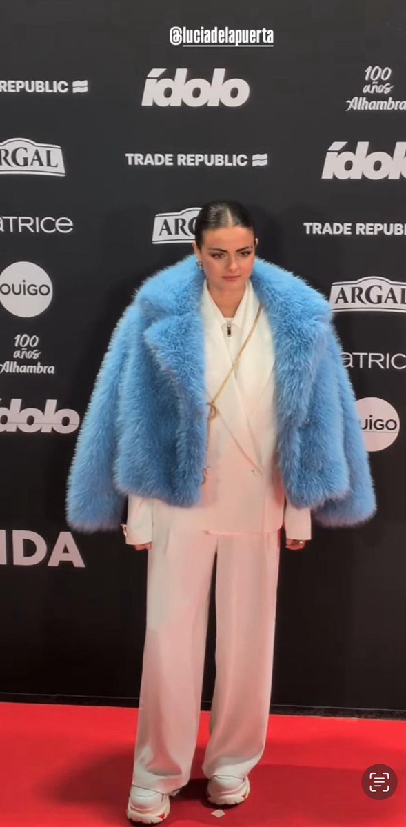 Llegó la DIVA 😍 <a href="/luciadelapuerta/">luciadelapuerta 🧢🖤</a> al evento de @dulceida 🙊😉