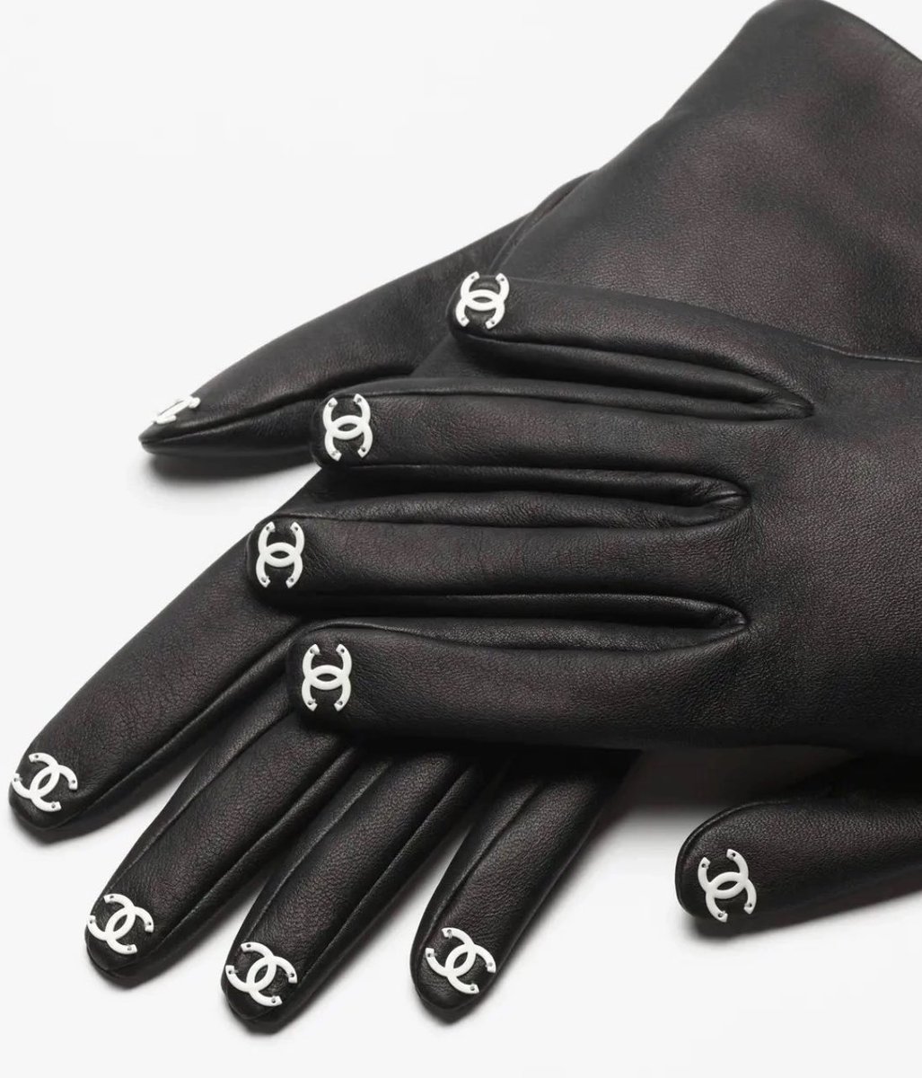 Chanel’s new Leather Gloves 🙂‍↕️