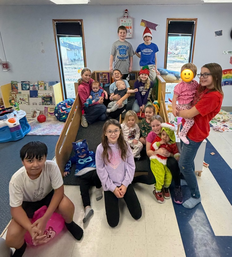 Little Leopard Learners with our fifth grade reading buddies! The Littles loved showing the fifth graders their space and having some playtime today!