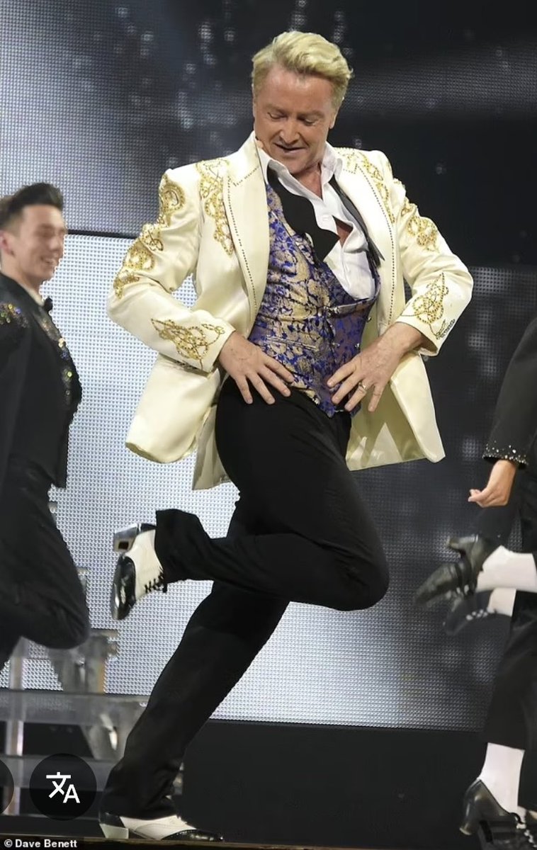 jaxorbetta's tweet photo. Just overheard 2 fellas looking at the @realclintonb tour flyer - "I don't know who he is, I think he's a modern day Michael Flatley" 🕺 https://t.co/cKkXYc41yH