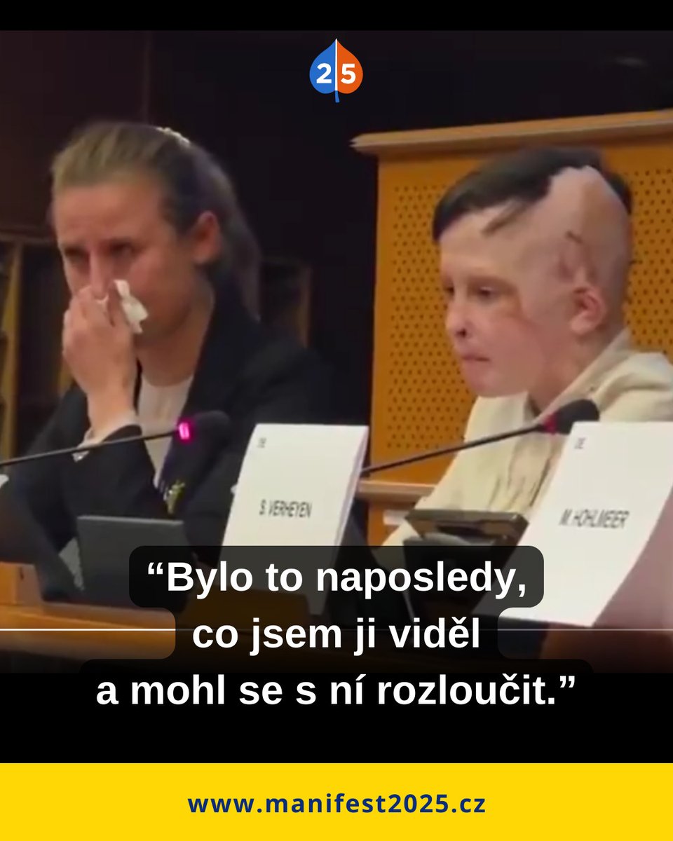 votapek532's tweet image. V Evropském parlamentu promluvil malý ukrajinský chlapec. Popsal, jak se s maminkou dostali pod ruský útok ve Vinnycii: „Bylo to naposledy, co jsem ji viděl. Naposledy, co jsem se s ní mohl rozloučit.“ Zemřela před jeho očima. Tlumočnice nedokázala pokračovat. Emoce byly…