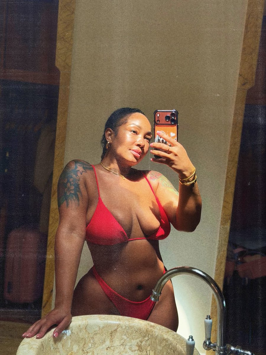 EatMahKandy13's tweet photo. I just wanna be your favorite ❤️ https://t.co/P7xPuNYJJx