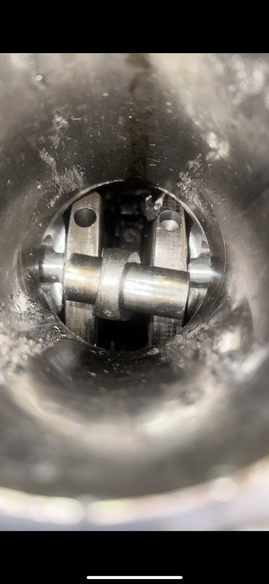 JackMuttSFW's tweet photo. @MintySnep I’m sure you’re aware but since I’ve had to deal with pulling the S55 on that F80 3 times due to dinan’s negligence &amp; I don’t want anyone else to go through that the only way over 700 is 4pin hub and beefed up rotating assy or at least just pistions otherwise you get s55 confetti https://t.co/9U2KLPBToh