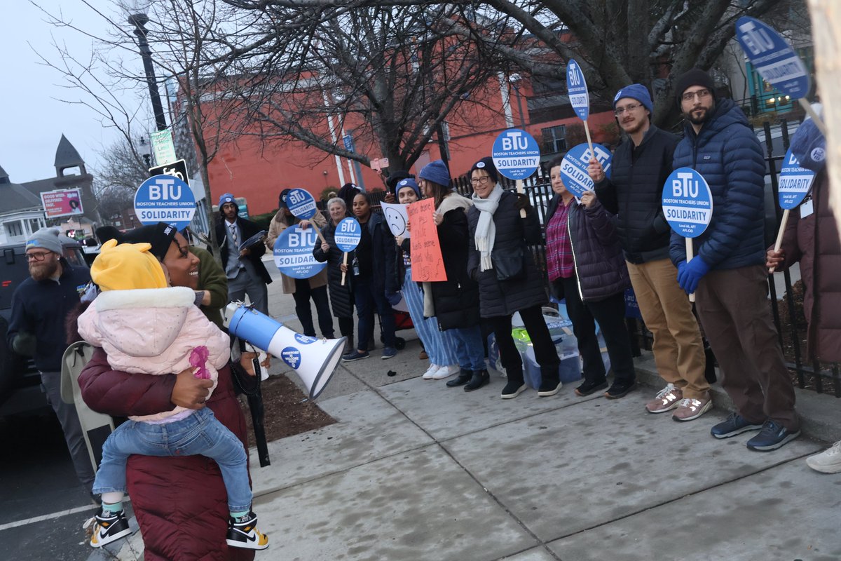 BostonTeachersUnion tweet media