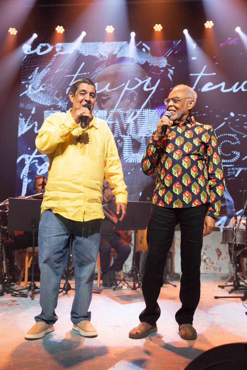 Registros de ontem, homenageando o grande amigo <a href="/zecapagodinho/">Zeca Pagodinho</a> no #PrêmioUBC 💙 

<a href="/UBCMusica/">UBC</a> 

📸 Miguel Sá