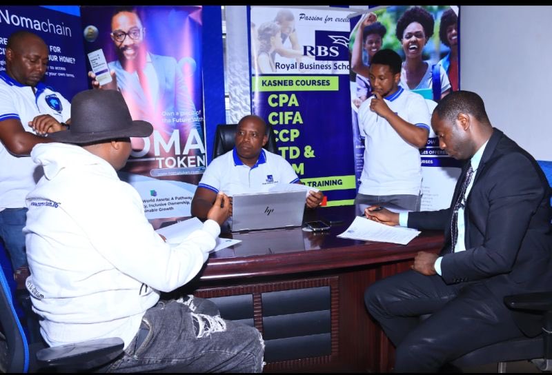 nomachain tweet media