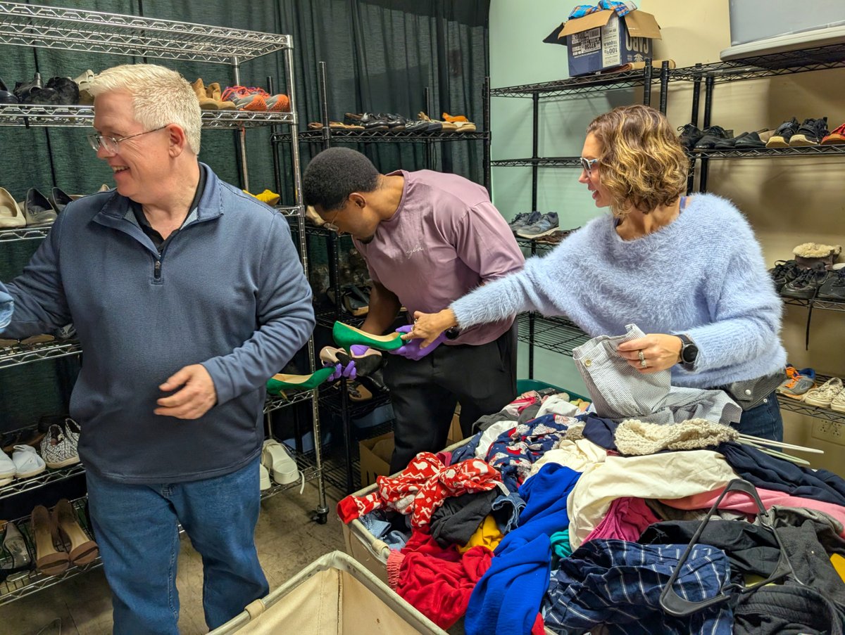 HexagonSIG's tweet image. In Huntsville this week, a team of our employees spent time at Manna House to help with sorting donations and distributing necessities like food, clothing, baby supplies, and hygiene items. How do you give back during the holiday season? #volunteer #giveback #dogood