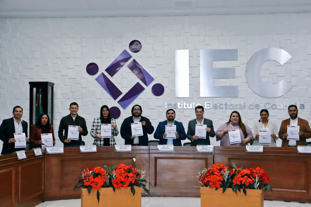 IEC_Coahuila's tweet photo. En este momento se lleva a cabo la entrega de convocatorias en sistema Braille para participar como Observadoras y Observadores Electorales en el PEL 2025-2026, evento coordinado por el IEC, la @SIDS_Coahuila y la Dirección para Promover la Igualdad y Prevenir la Discriminación. https://t.co/lqe9ZOiXd7