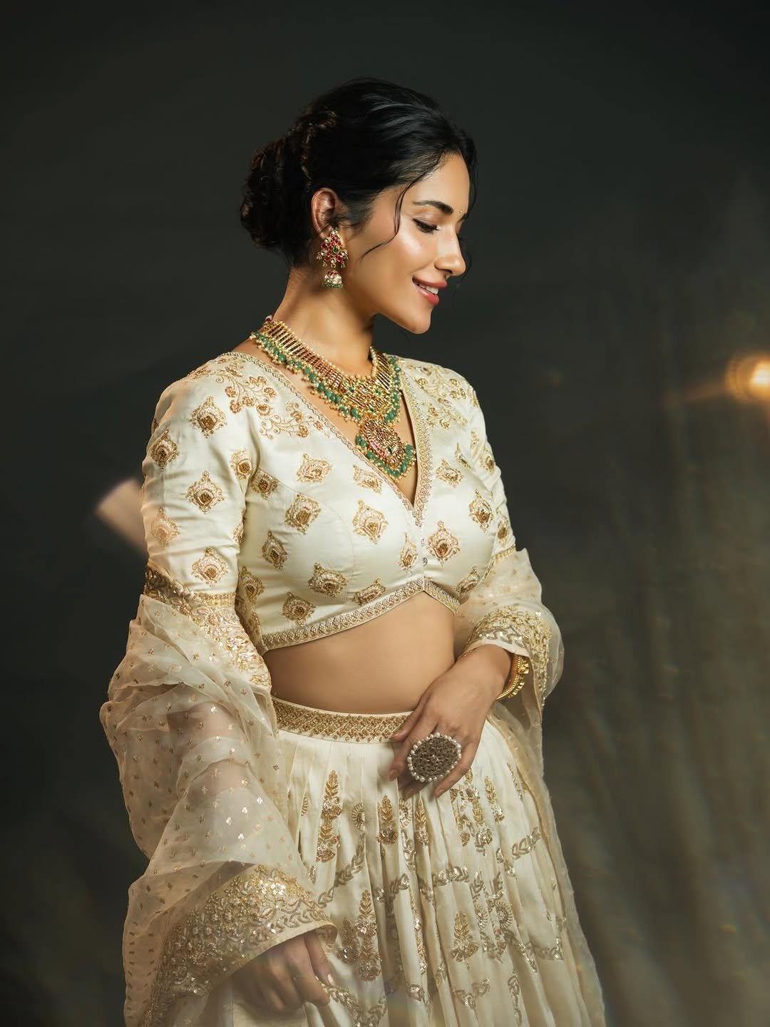 G757vFzagAQA6z0?format=jpg&name=large