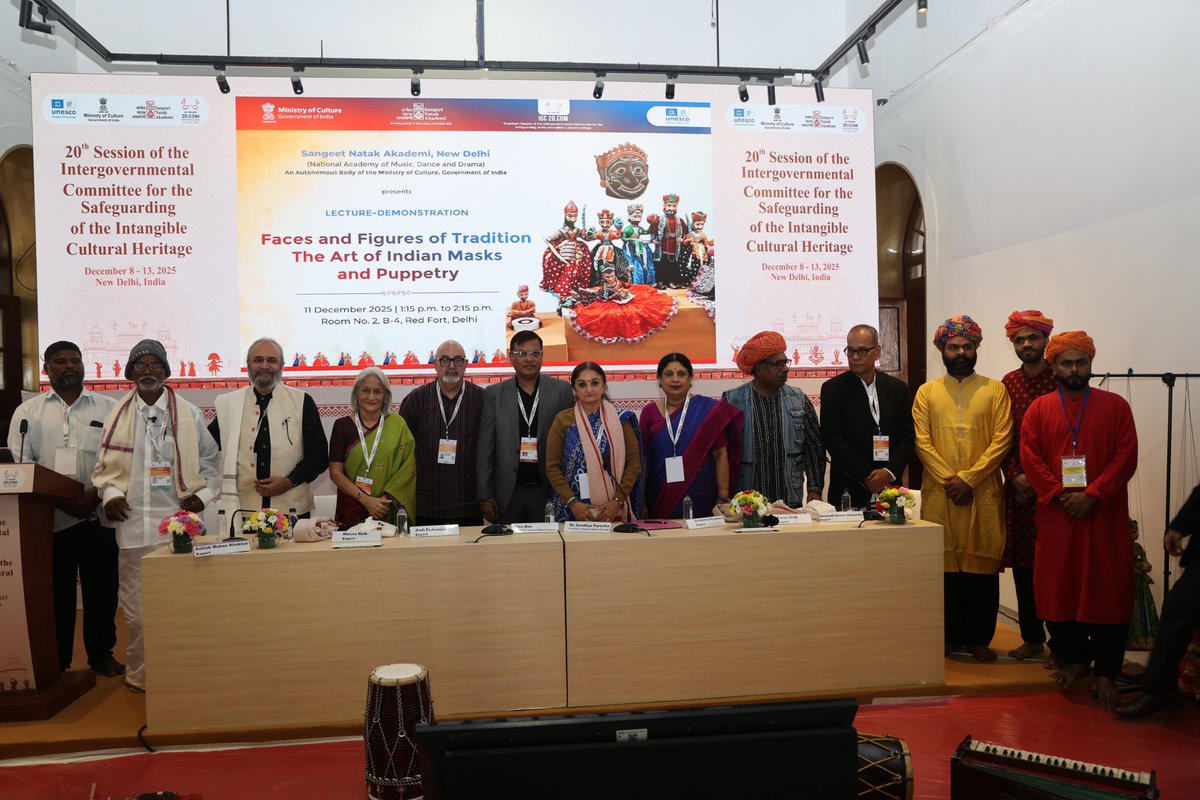 sangeetnatak's tweet image. Highlights from today’s Side Event Lecture-Demonstration, “Faces and Figures of Tradition: The Art of Indian Masks and Puppetry,” held as part of the 20th Session of @UNESCO’s #IGC for the Safeguarding of Intangible Cultural Heritage at Red Fort, Delhi. 

#ICH #20COM2025