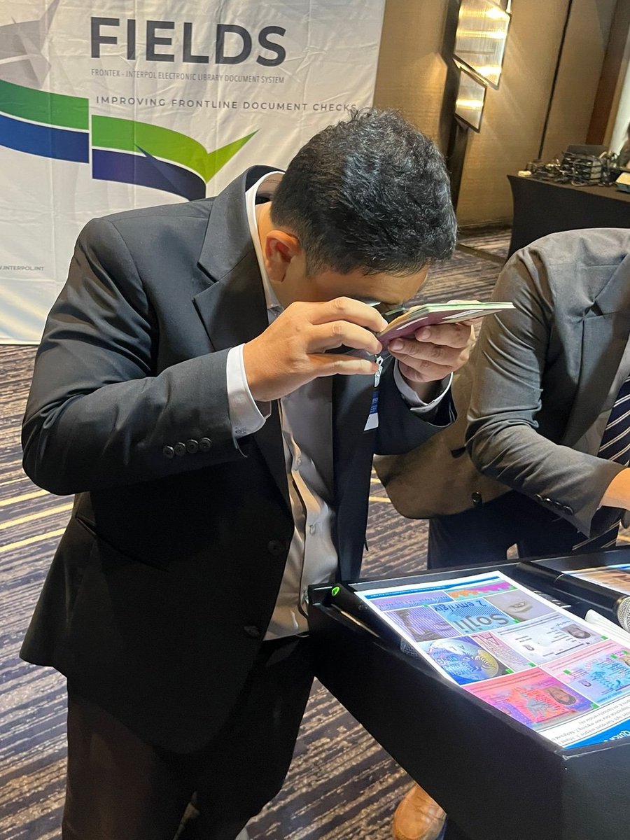 rosemaryparker_'s tweet photo. Forged documents are gateways for crime, and stopping them starts with better tools.#INTERPOL_HQ, #Frontex and #UNmigration recently brought together document experts and immigration officials to promote the use of the Frontex–INTERPOL Electronic Library Document System (FIELDS) https://t.co/6K3j9SrliA