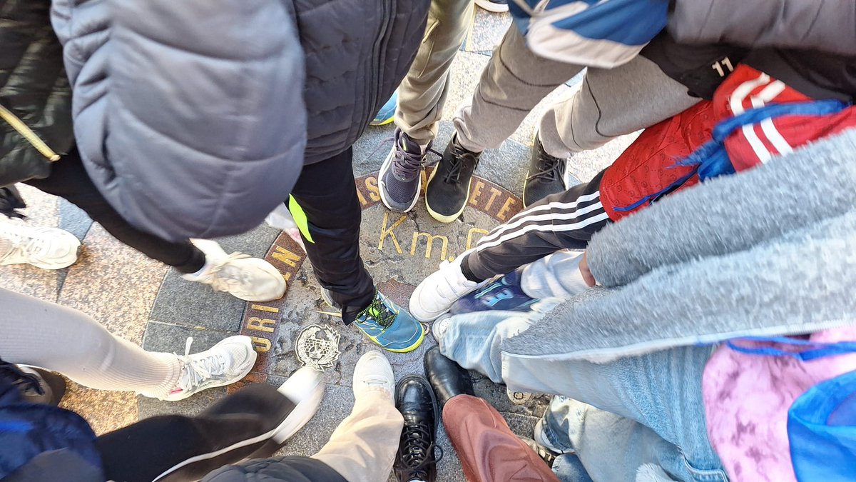 FranciscoQ68794's tweet image. Salida hoy de los 4º a Madrid/Catedral y Bolera.
Una mañana divertida, casi terminando el trimestre.
Enhorabuena.

#excursiones 
#somosdelquevedo😀