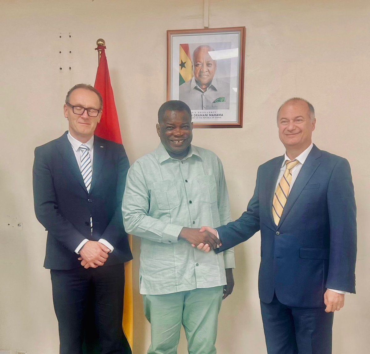 Hon Kwame Governs Agbodza tweet media