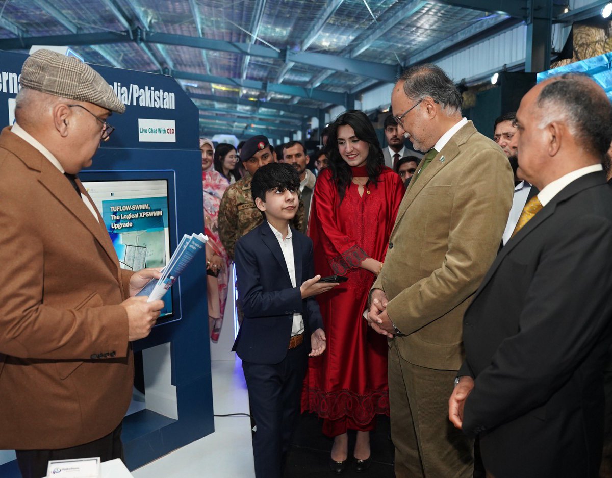 betterpakistan's tweet image. It was a privilege to represent the PM at the closing ceremony of Pakistan’s inaugural Disaster Early Warning Technology Expo—DEWTE 2025, organised by NDMA, Pakistan. The expo was an extraordinary convergence of knowledge and innovation:
• AI models capable of forecasting flash…