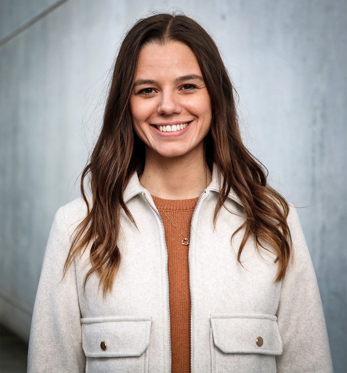 QuantaMagazine's tweet image. To thwart malicious prompts, large language models use filters that are smaller than the models themselves. Recently, the Turing Award-winning cryptographer Shafi Goldwasser and researcher Sarah Ball showed that this size disparity makes LLMs insecure. quantamagazine.org/cryptographers…