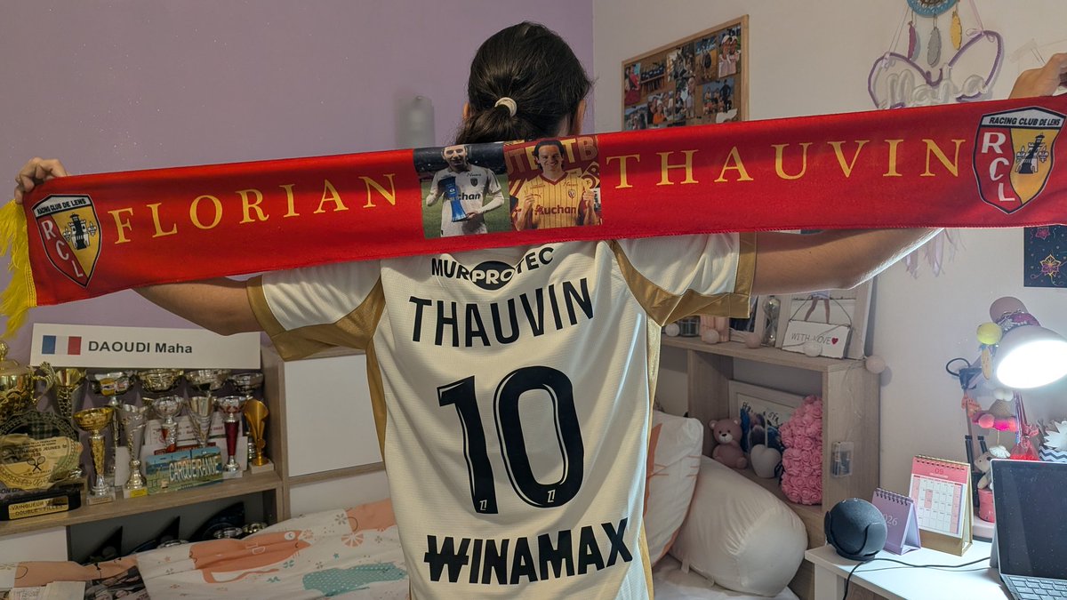 Prête pour un match à Bollaert 
Qui nous invite ?!
<a href="/FlorianThauvin/">Florian Thauvin</a> <a href="/RCLens/">Racing Club de Lens</a> <a href="/VilleDeLens/">VilleDeLens</a> <a href="/Ligue1/">Ligue 1 McDonald's</a>