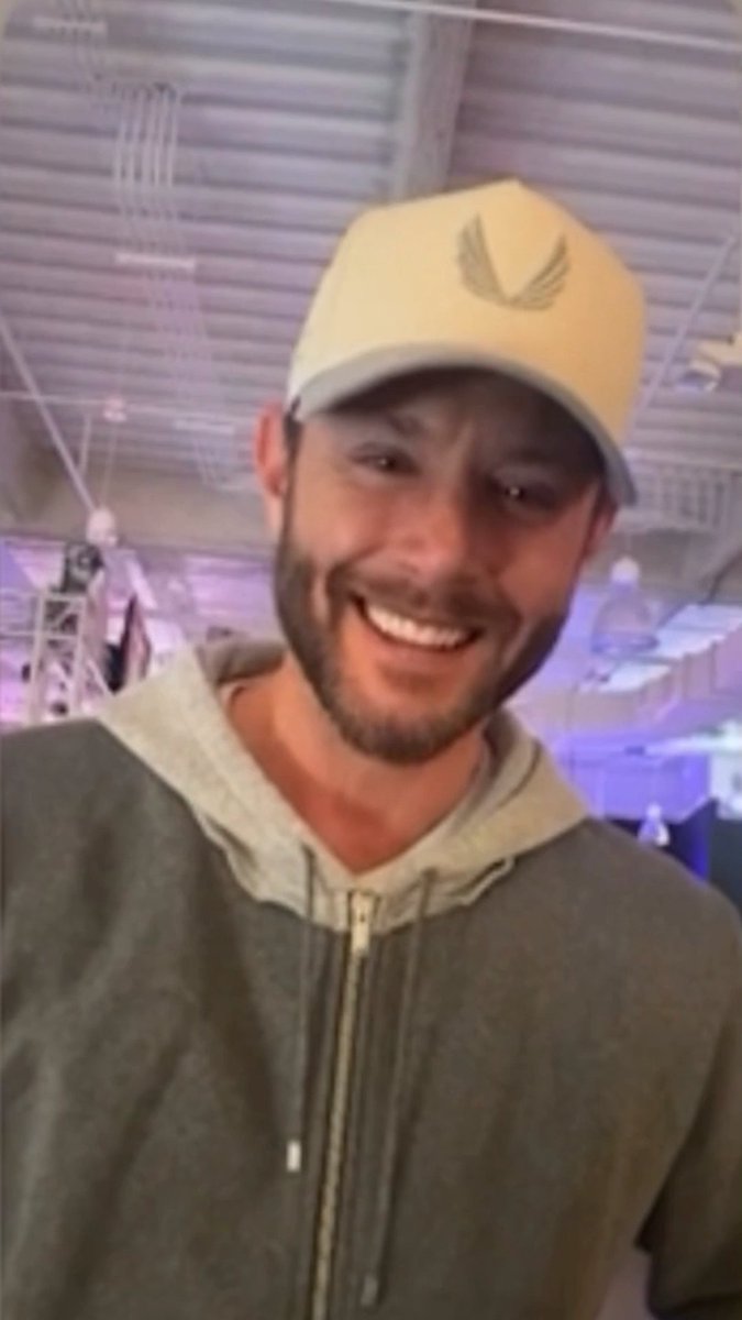 javkles's tweet image. comfort personified