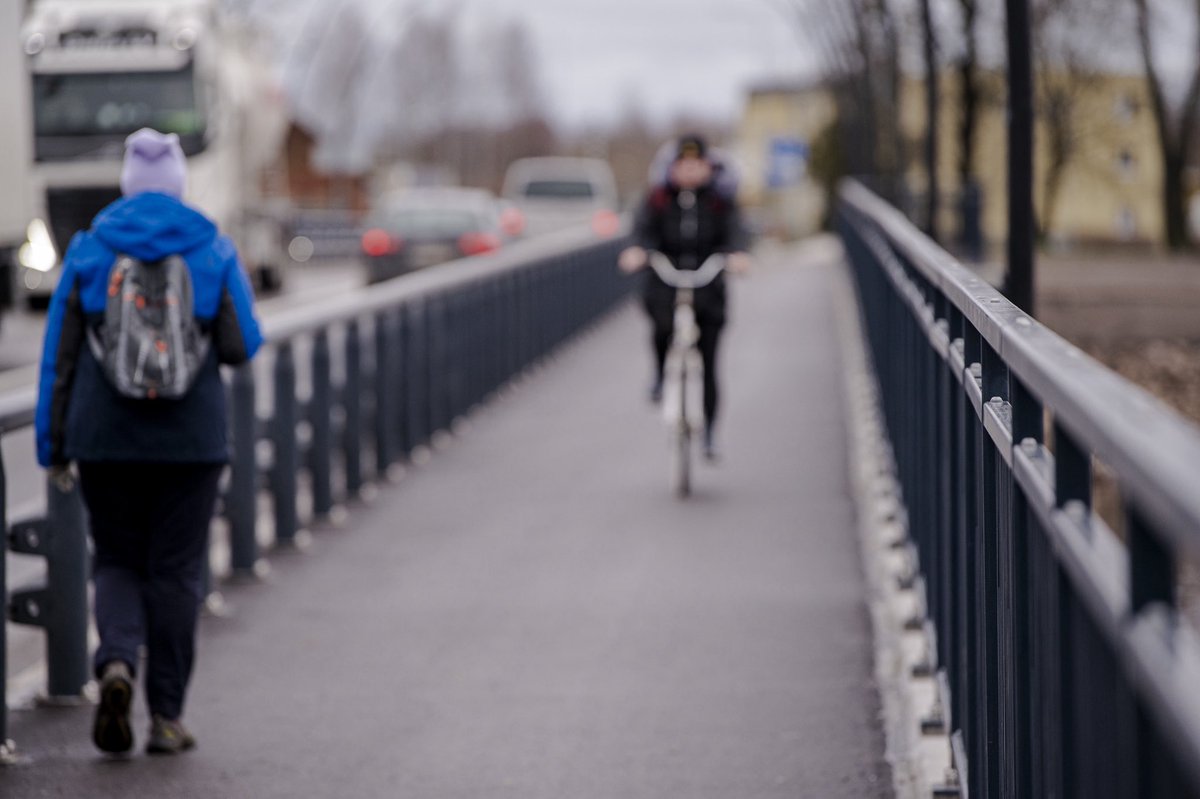 🎉🏗️Salacas tilta būvdarbi <a href="/LimbazuNovadsLV/">Limbažu novads</a> pilnībā pabeigti. “Ceļu būvdarbu nobeigumā vienmēr ir prieks satikt vietējos iedzīvotājus, kuru dzīves kvalitāte uzlabojas ar katru atjaunoto un pārbūvēto ceļu posmu. Šis ir lielisks aktīvas būvdarbu sezonas noslēgums un vēl viens