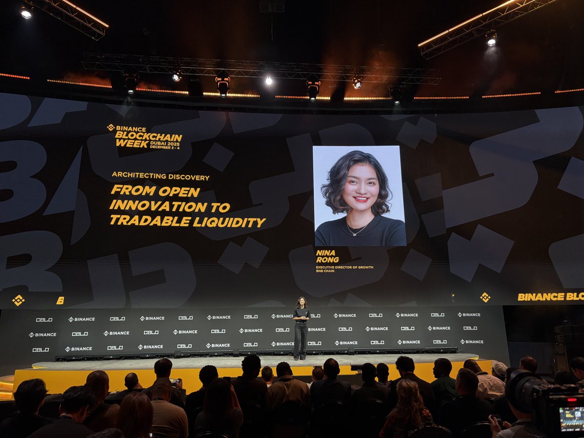 BNBCHAINZH's tweet image. BNB Chain 增長執行總監 @nina_rong 在 #BinanceBlockchainWeek 上分享了BNB Chain 如何應對行業最大挑戰之一：解決可發現性問題，並將創新轉化為可交易流動性。

以下是她的Panel演講要點梳理🧵👇