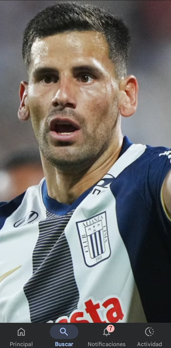 #Talleres. El lateral derecho Guillermo Enrique termino su contrato en Alianza Lima y está  en la mira de la T. Su pase pertenece a Gimnasia. Talleres ya lo busco el año pasado. El lateral derecho es un puesto en el que se busca un jugador que compita con Augusto Schott.
