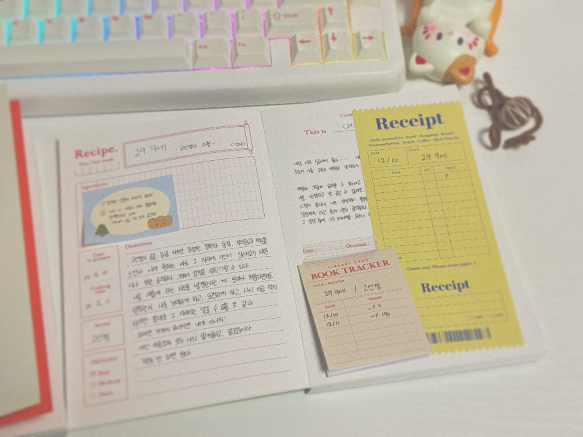 ingreenmagic's tweet image. 오늘의 독서
고선경 시인의 &amp;lt;29.9세&amp;gt; 를 읽었어요

“나를 새롭게 하는 타인을 발견한다는 게 얼마나 처참하면서도 행복한지. 나를 노력하게 하고, 도전하게 하고, 다시 마음 먹게 하지만 절대로 그 자리에는 닿을 수 없을 것 같다. 하지만 이런 마음조차 모두 나의 밑거름이고, 밑걸음이다.”