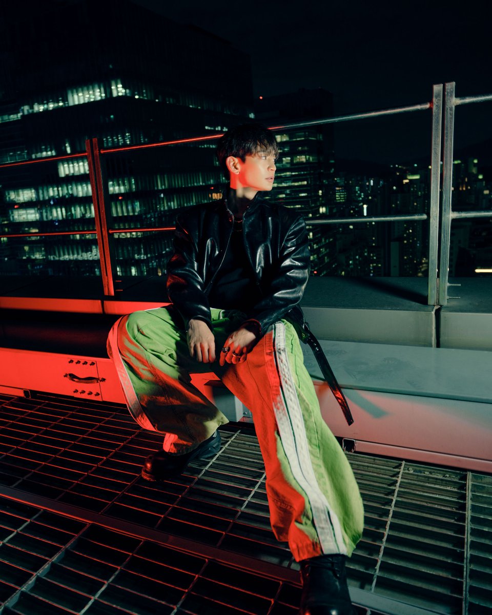 SHINee's tweet image. MINHO 민호 'TEMPO' MV Image

MINHO 민호 The 1st Single 【TEMPO】
➫ 2025.12.15 6PM (KST)

💿Pre-order
MINHO.lnk.to/TEMPO

#MINHO #민호
#TEMPO #MINHO_TEMPO
#SHINee #샤이니