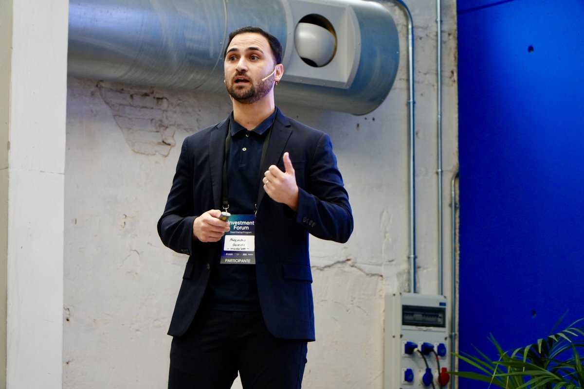 vlciconnect's tweet photo. @VLCInnovation @Calabria_Lucia @Startup_VLC 🧠 Mentelem | Potencia el bienestar mental en el trabajo de forma personalizada y confidencial, ayudando a las empresas a reducir bajas y mejorar el clima laboral, con impacto medible. #SeedStartupProgram https://t.co/qgHafEcebh