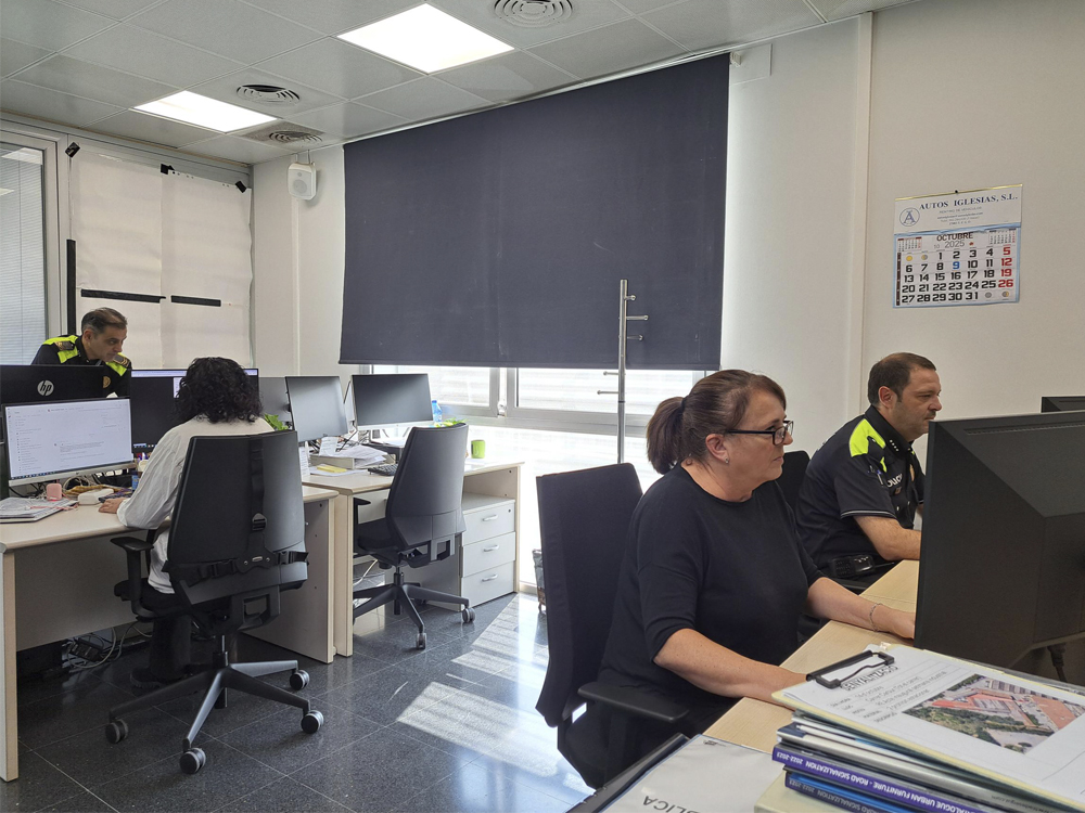 #Esparreguera posa en marxa l’embrió del futur Centre d’Emergències.
El regidor Alfons Puche admet que el municipi està “a nivell -3” en protecció civil i fixa el 2026 com l’any per construir l’estructura mínima per gestionar qualsevol emergència
🔊 +info: f.mtr.cool/jbvzwvztge