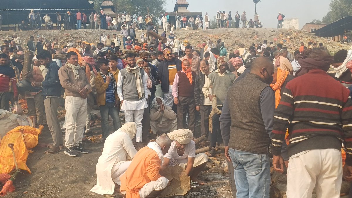 जिला पंचायत क्षेत्र ग्राम सभा पंचायत रूकुन्दीपुर में श्री लड्डू पाठक जी का माता जी का निधन पर पहुंच कर शोक संवेदन व्यक्त किए एवं उनके अंतिम संस्कार में सम्मिलित हुआ 

ईश्वर दिवंगत आत्मा को शांति प्रदान करें
<a href="/yadavakhilesh/">Akhilesh Yadav</a> <a href="/samajwadiparty/">Samajwadi Party</a>