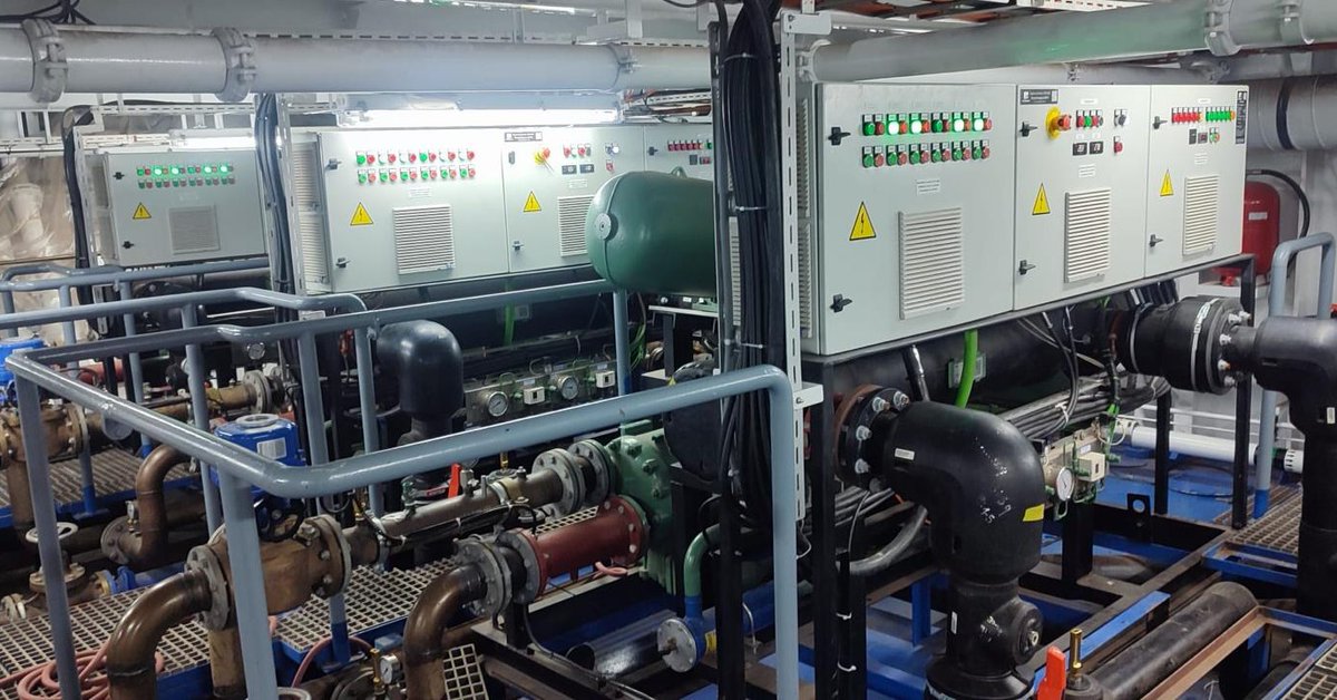 frizonia's tweet image. Domingo Lobo, Responsable de Puesta en Marcha de Frizonia, visitó la Planta Mamonal, para llevar a cabo el arranque y entrega de los sistemas de aire acondicionado, ventilación y refrigeración del buque POC, proyecto desarrollado por COTECMAR para la Armada de Colombia.