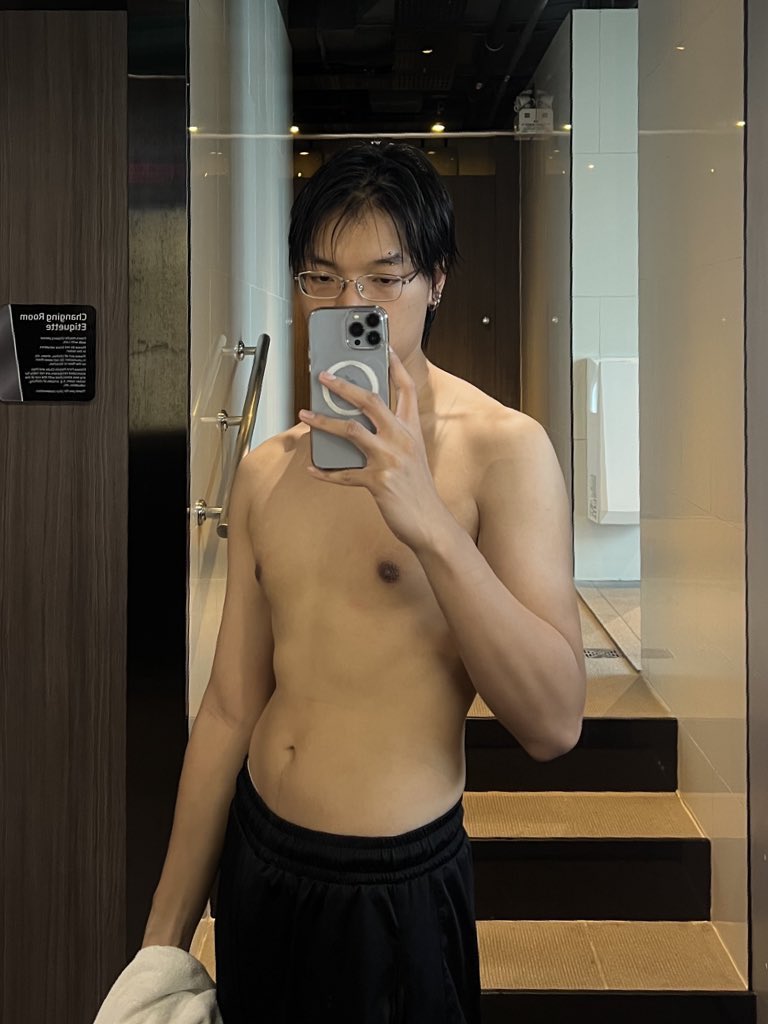 xolytoiiii's tweet photo. เจาะคิ้วมา พี่ว่าไง ����️✨ https://t.co/lL2uJGkYWU