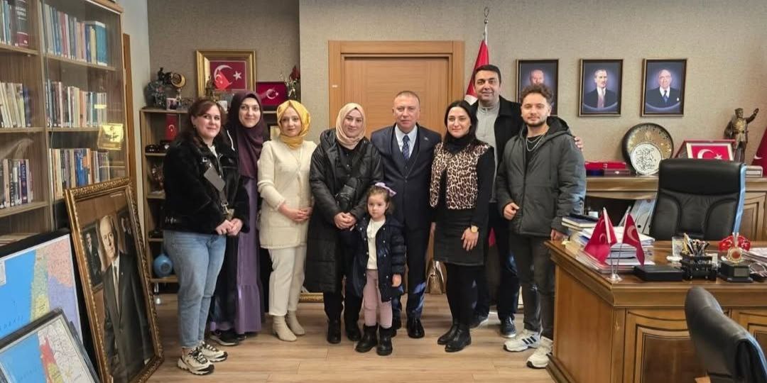 2024 KPSS ile ek atama bekleyen öğretmenler MHP Genel Başkan Yardımcısı İzzet Ulvi Yönter ile bir araya geldi

2024 KPSS ile ek atama bekleyen öğretmenler olarak misafirperverliği için <a href="/MHP_Bilgi/">MHP</a> ve <a href="/UlviYonter/">Dr.İzzet Ulvi YÖNTER</a> e teşekkürlerimizi iletiyoruz

<a href="/RTErdogan/">Recep Tayyip Erdoğan</a> <a href="/_cevdetyilmaz/">Cevdet Yılmaz</a> <a href="/memetsimsek/">Mehmet Simsek</a>