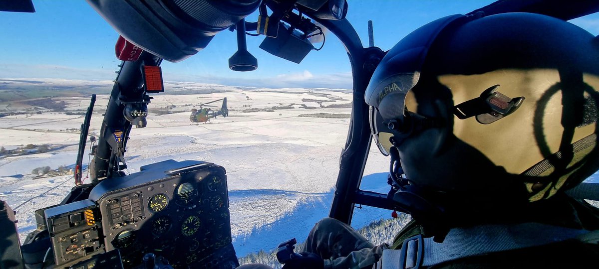 A detachment from the 3eRHC took part in the PINION TITAN exercise with the 3rdAAC, organised by the <a href="/BritishArmy/">British Army 🇬🇧</a>.

🎯Raids at 300 km, armoured targets neutralised.
🤝Enhanced cooperation, trust and interoperability.

#ArméeDeTerre #3eRHC #PINIONTITAN #Interoperability